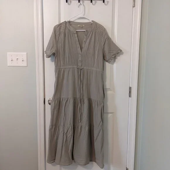 Gray Short Sleeve Midi Dress - Size Large - Picture 2 of 5